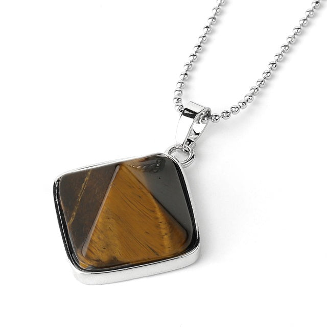 Chaîne et son Pendentif Reiki en Oeil de tigre "Courage & Audace" - Pyramide