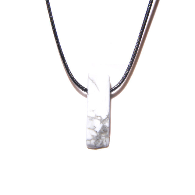 Cordon et son Pendentif Guérison en Turquoise blanche "Sagesse & Conscience"